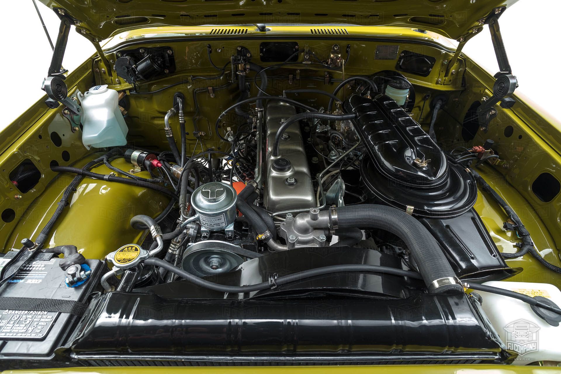 Toyota-Land-Cruiser-FJ62-restomod-4