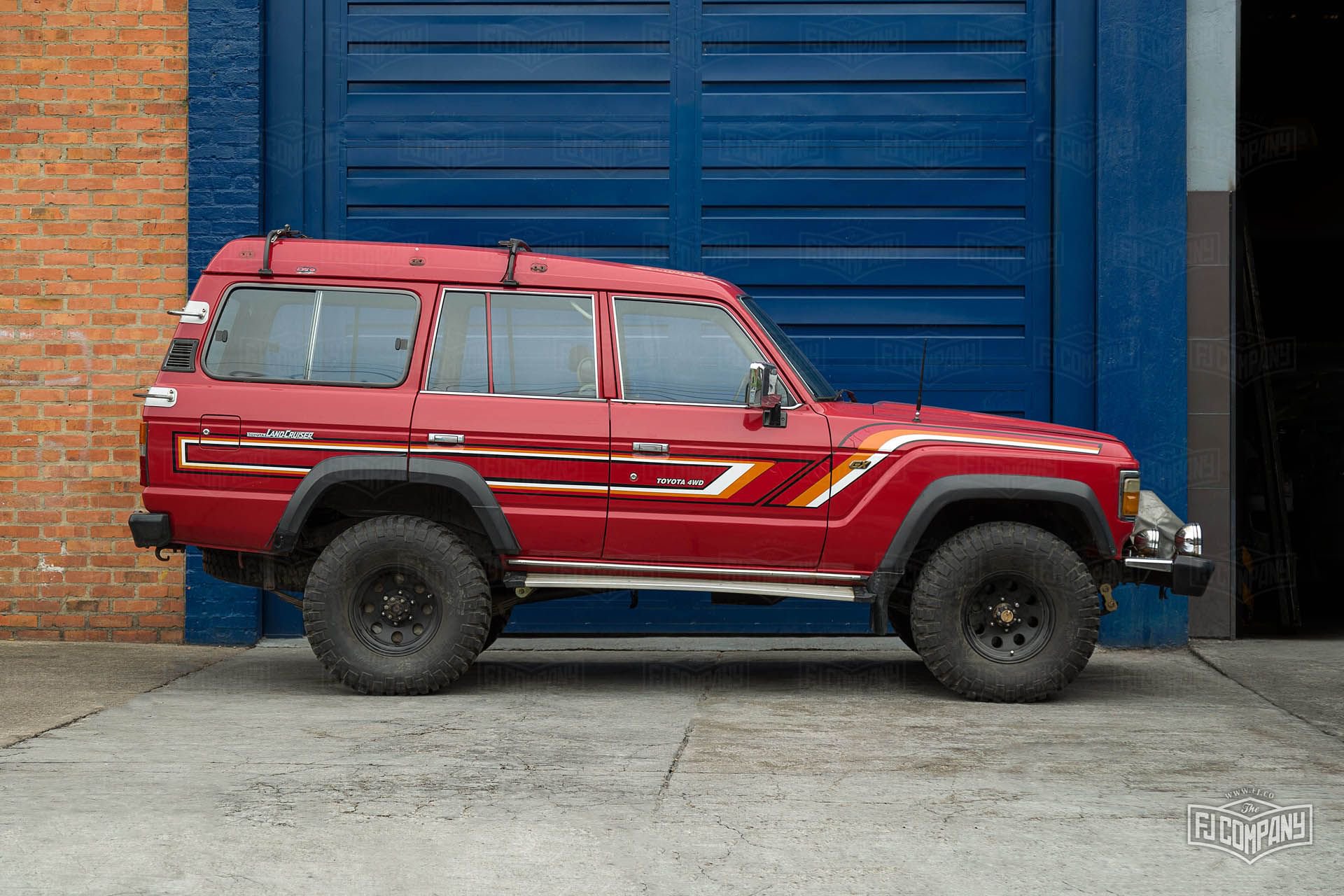 Toyota-Land-Cruiser-FJ62-restomod