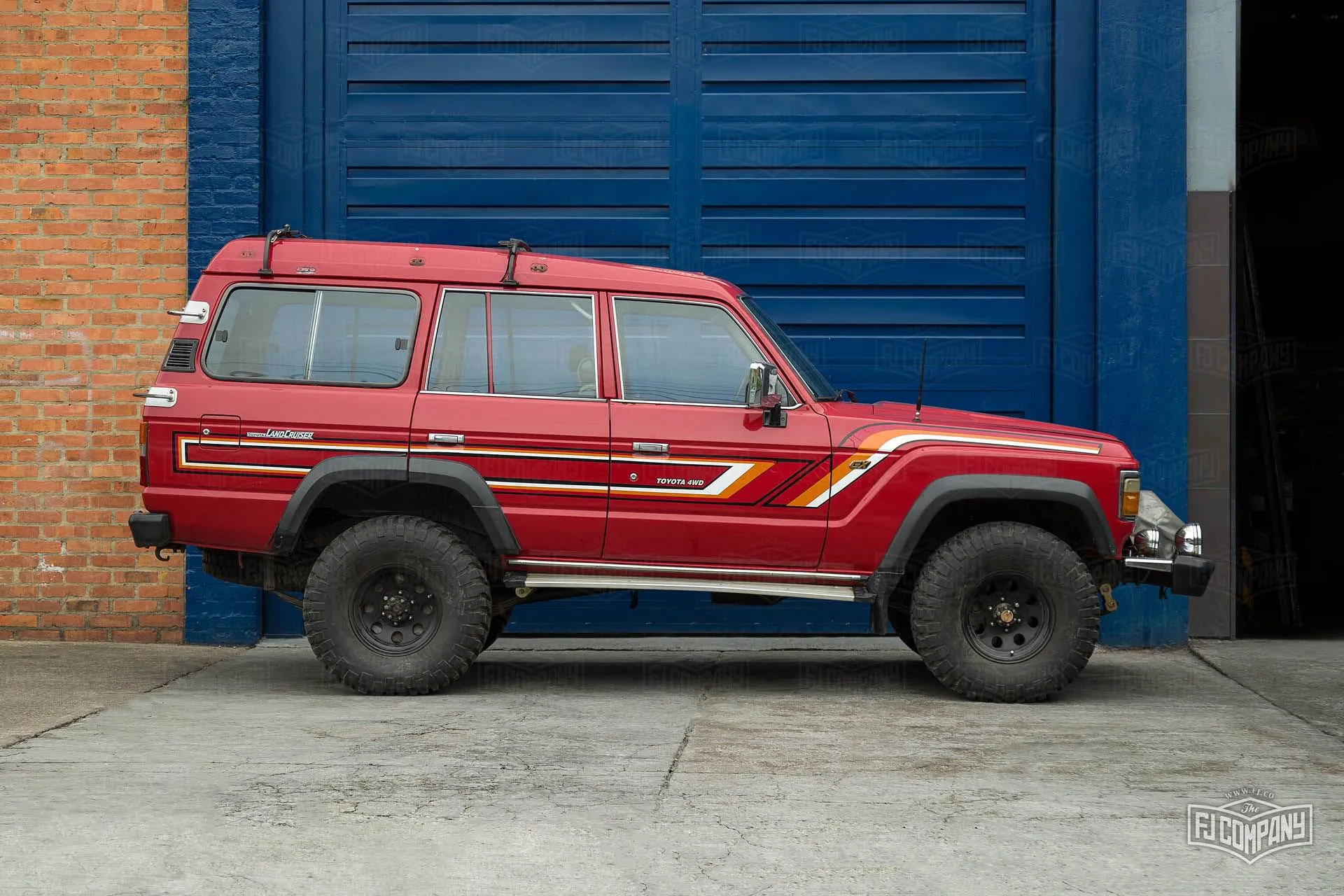 Toyota-Land-Cruiser-FJ62-restomod
