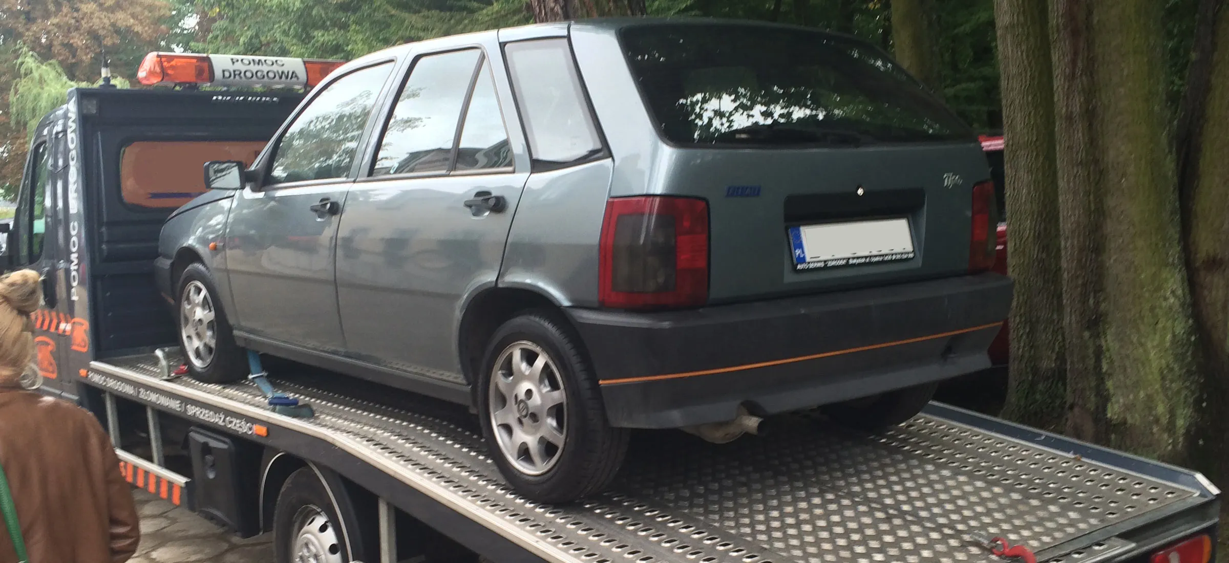 Auto na lawecie