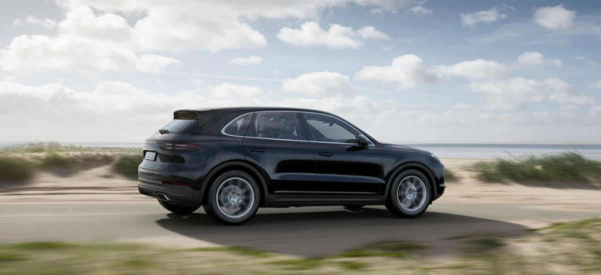 Złodzieje ukradli Porsche Cayenne po raz drugi. Tym razem z policyjnego parkingu
