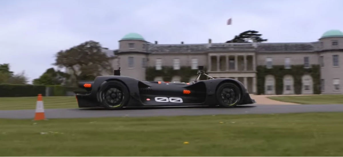 W pełni autonomiczny Robocar wystartuje w Goodwood Festival of Speed. Jak sobie poradzi?