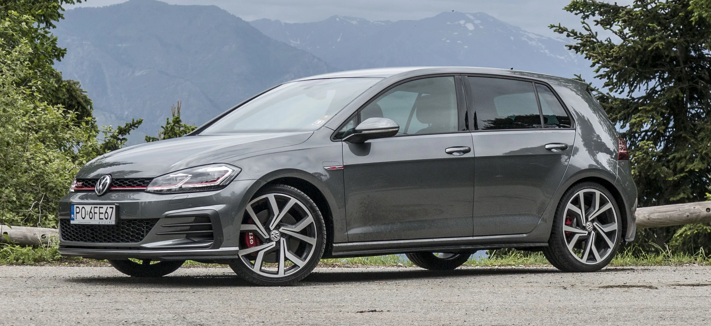 Volkswagen Golf GTI Performance: bardzo kulturalne 245 koni