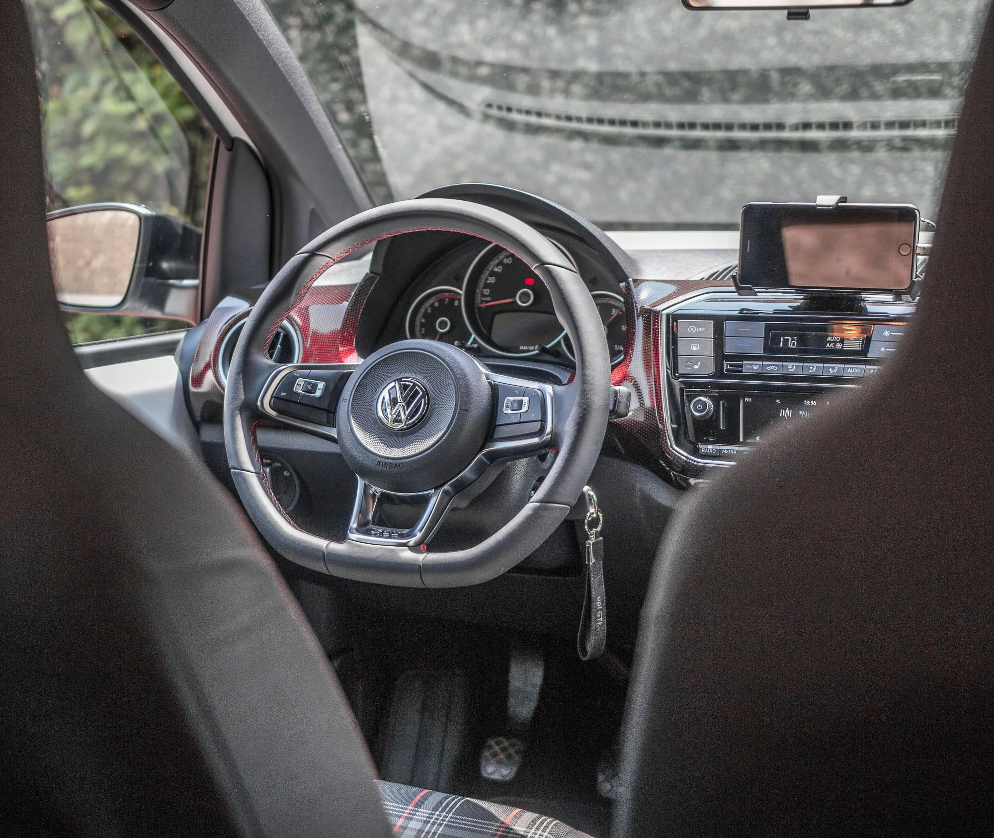 volkswagen-up-gti-12 