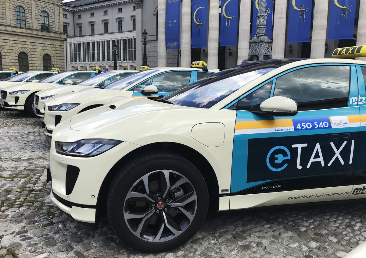 Jaguar-I-Pace-Taxi