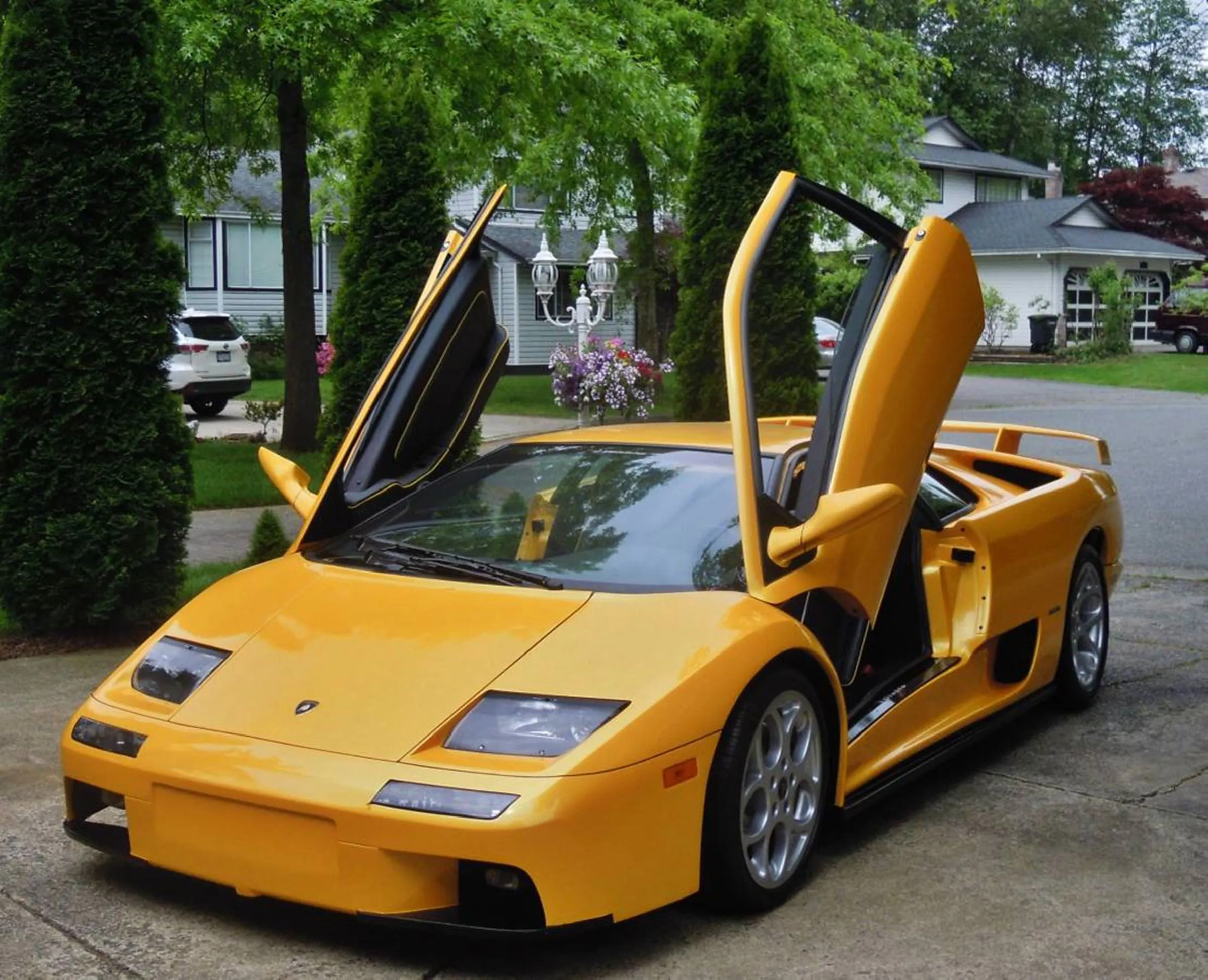 Replika-Lamborghini-Diablo-1