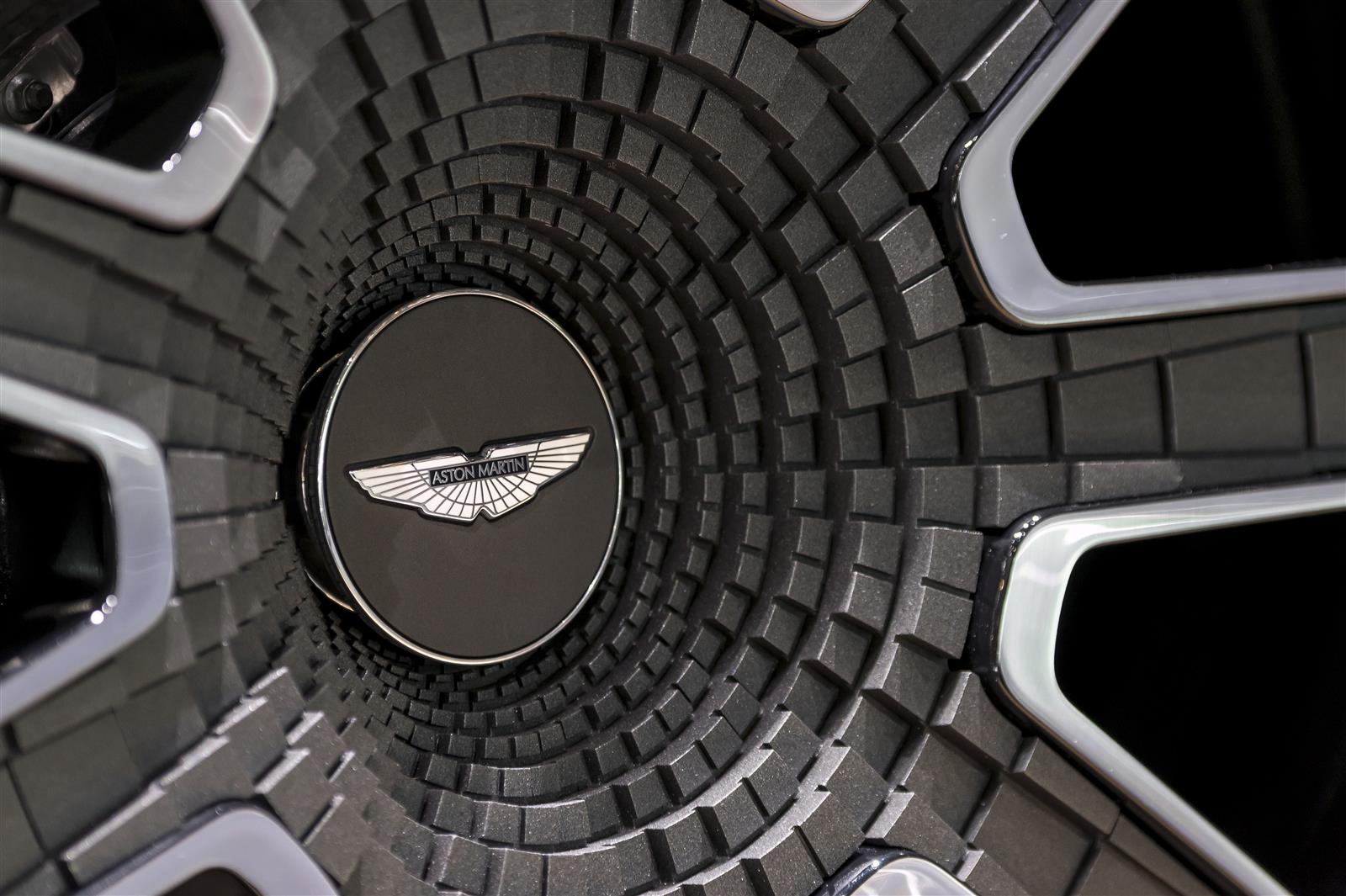 aston martin dbx
