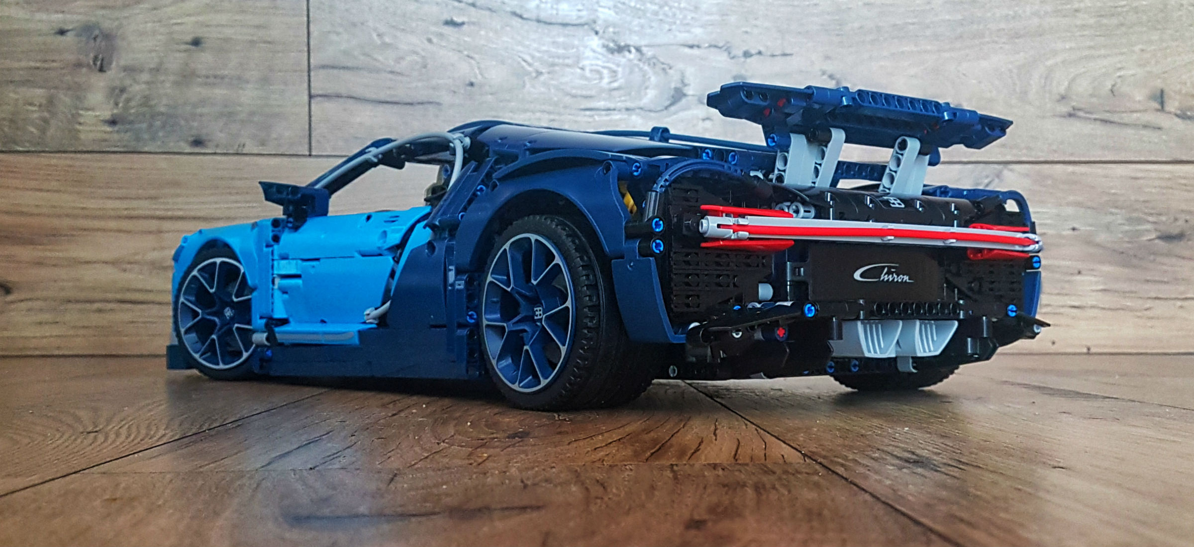 Lego Bugatti Chiron &#8211; składamy zestaw klocków, za który można by kupić auto