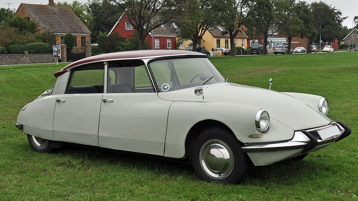 Tak wyglądałby Citroen DS, gdyby Francja była krajem komunistycznym