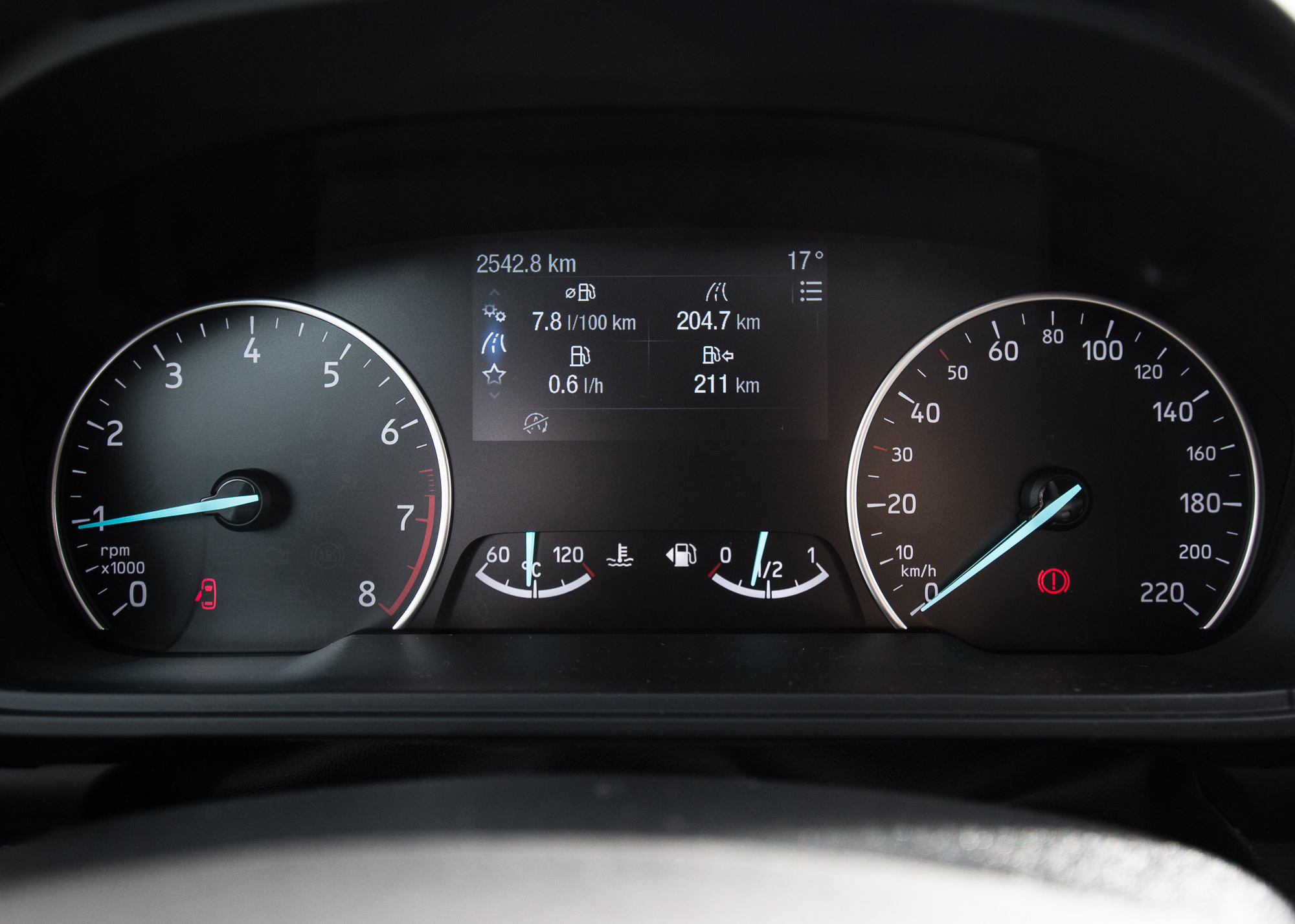 ford-ecosport-citroen-c4-cactus-porownanie-15 