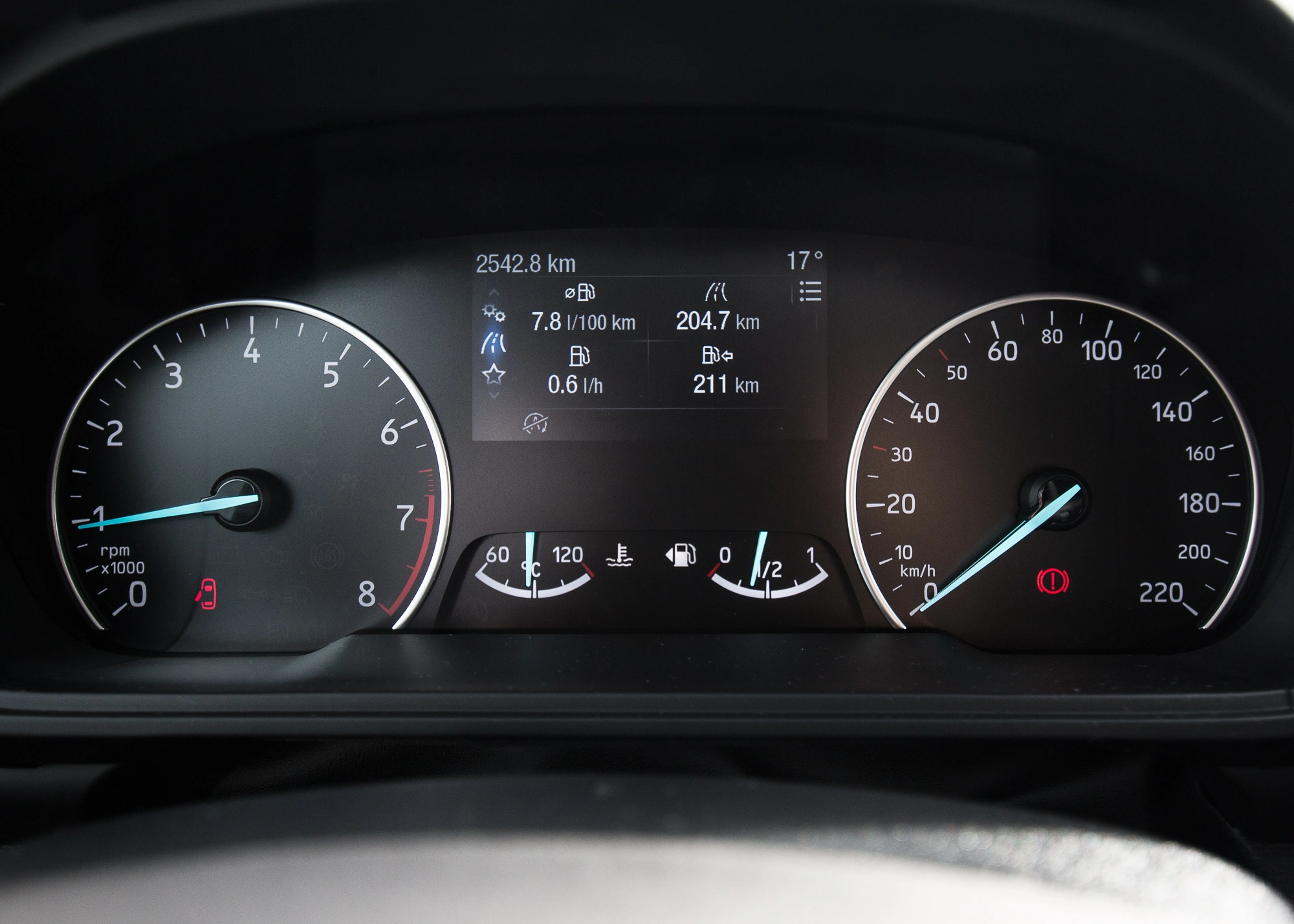 ford-ecosport-citroen-c4-cactus-porownanie-15