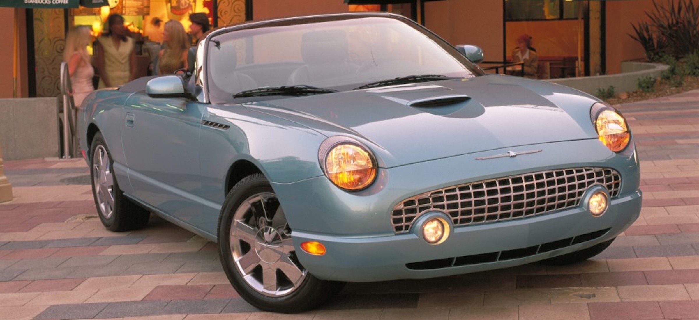 To był ostatni Ford Thunderbird. Fani modelu nim gardzą. Mnie się podoba
