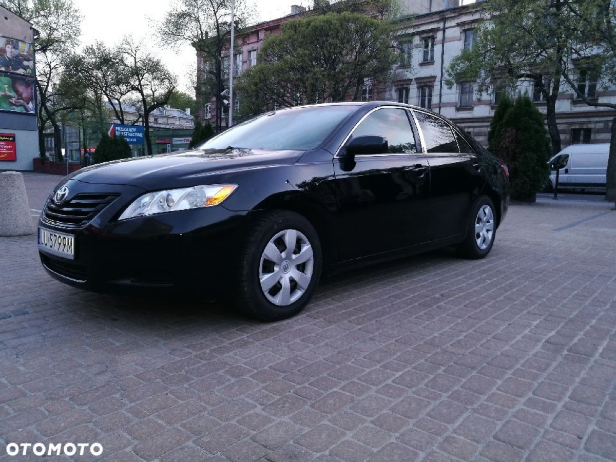 Toyota Camry 
