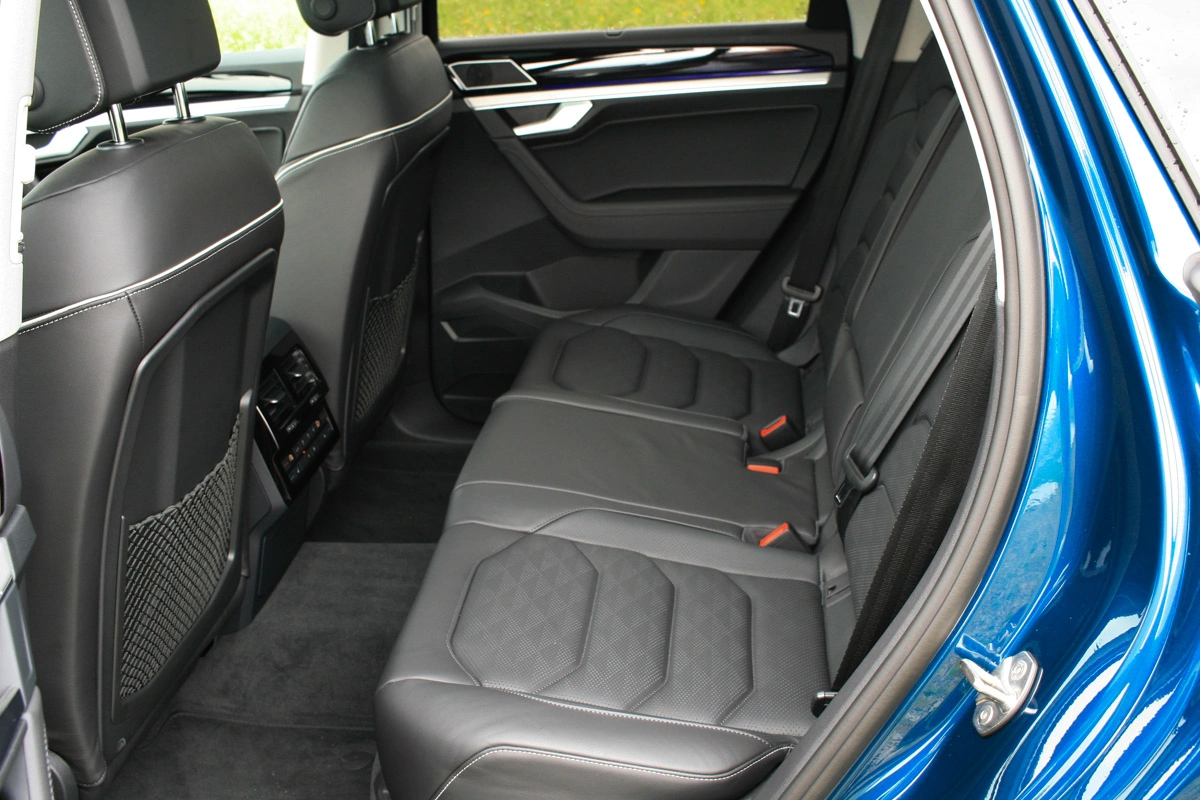 nowy-volkswagen-touareg-25 