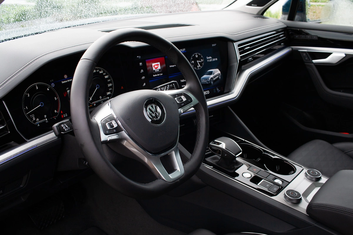 nowy-volkswagen-touareg-26 