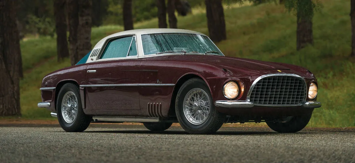 Aukcja RM Sotheby&#8217;s w Monterey obrodziła w zachwycające klasyki. Oto nasze typy