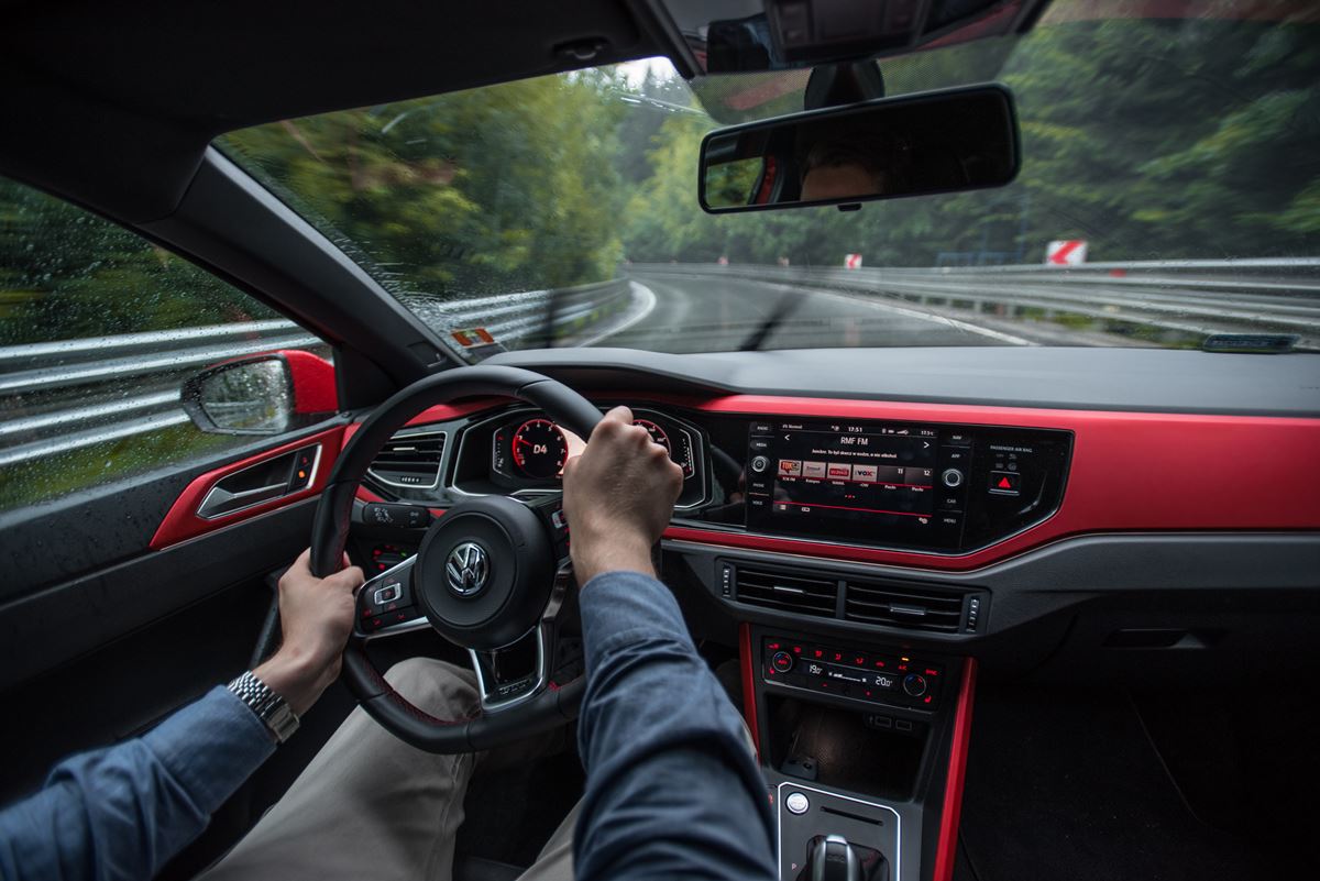 volkswagen-polo-gti-23 