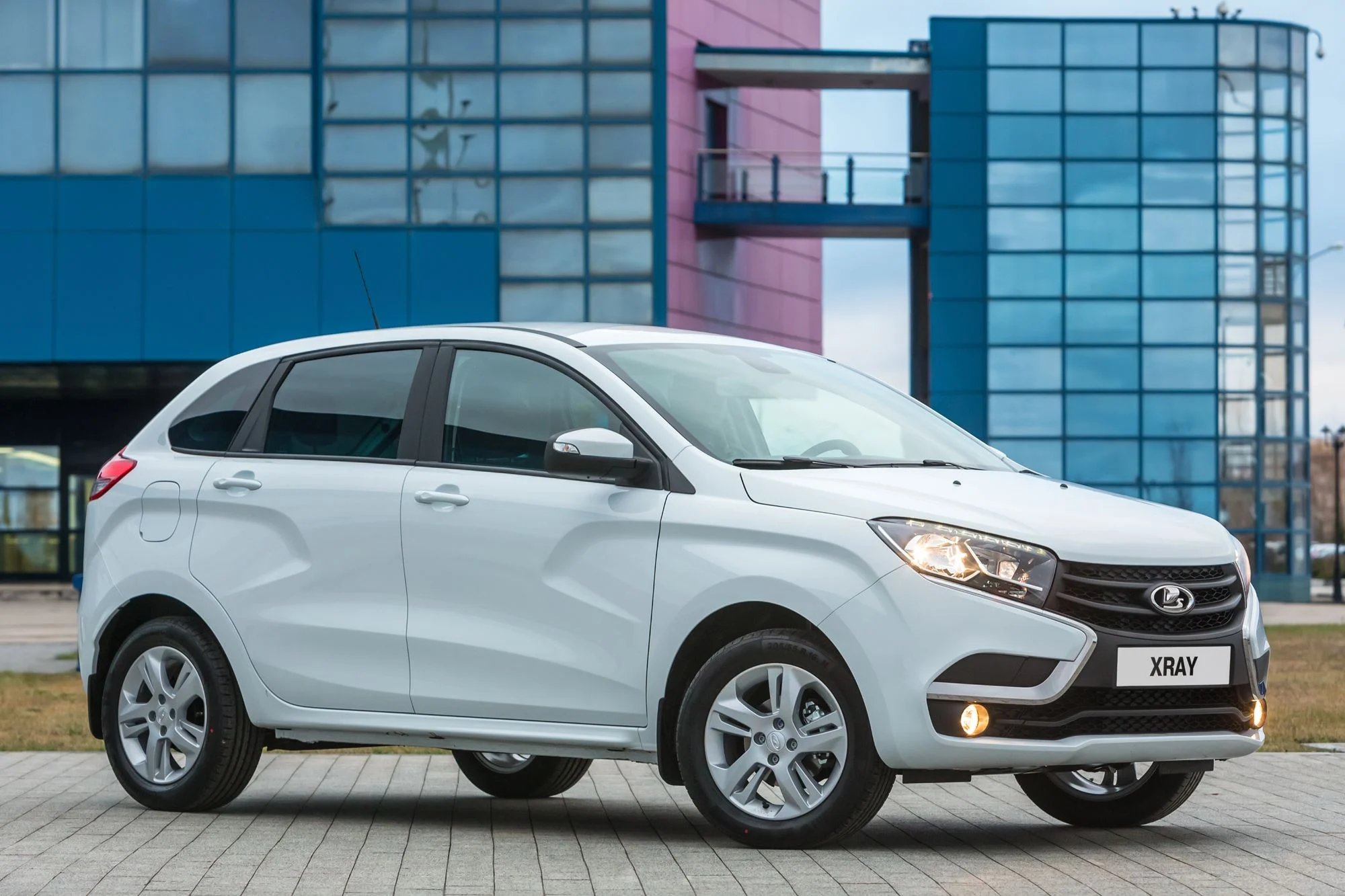 LADA XRAY