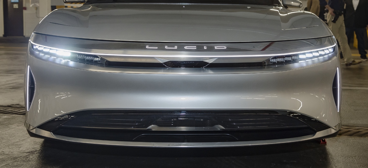 Saudyjscy inwestorzy negocjują warunki współpracy ze spółką Lucid Motors