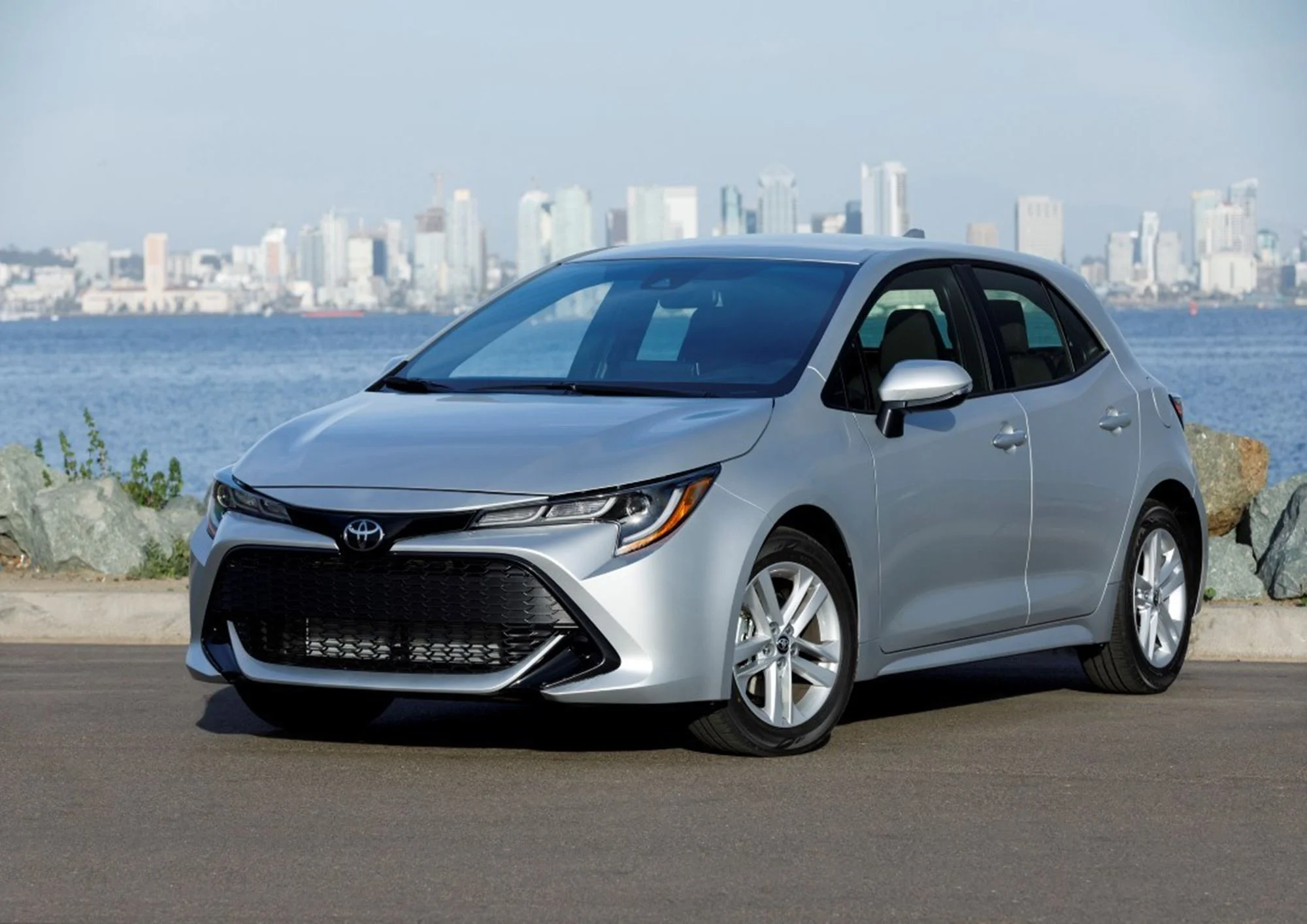 toyota auris test