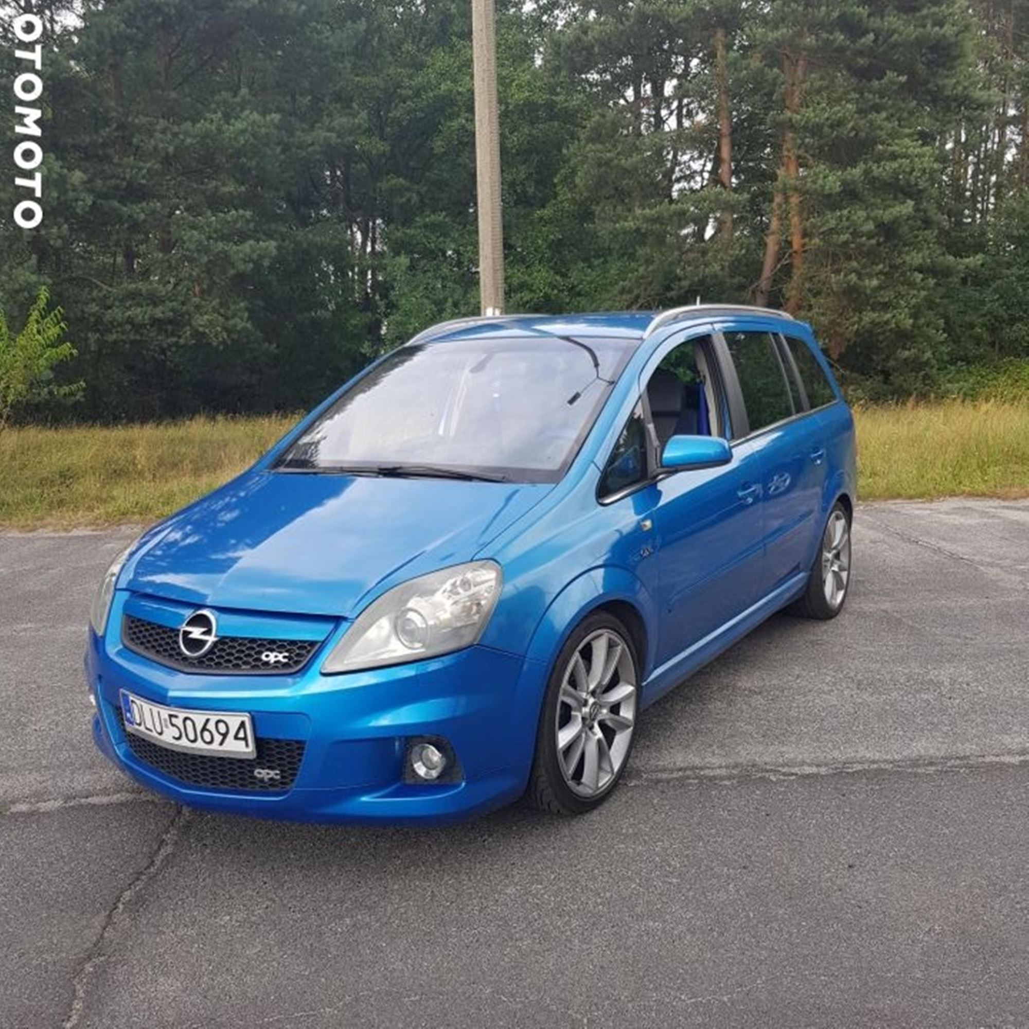Opel Zafira OPC 2.0 turbo 