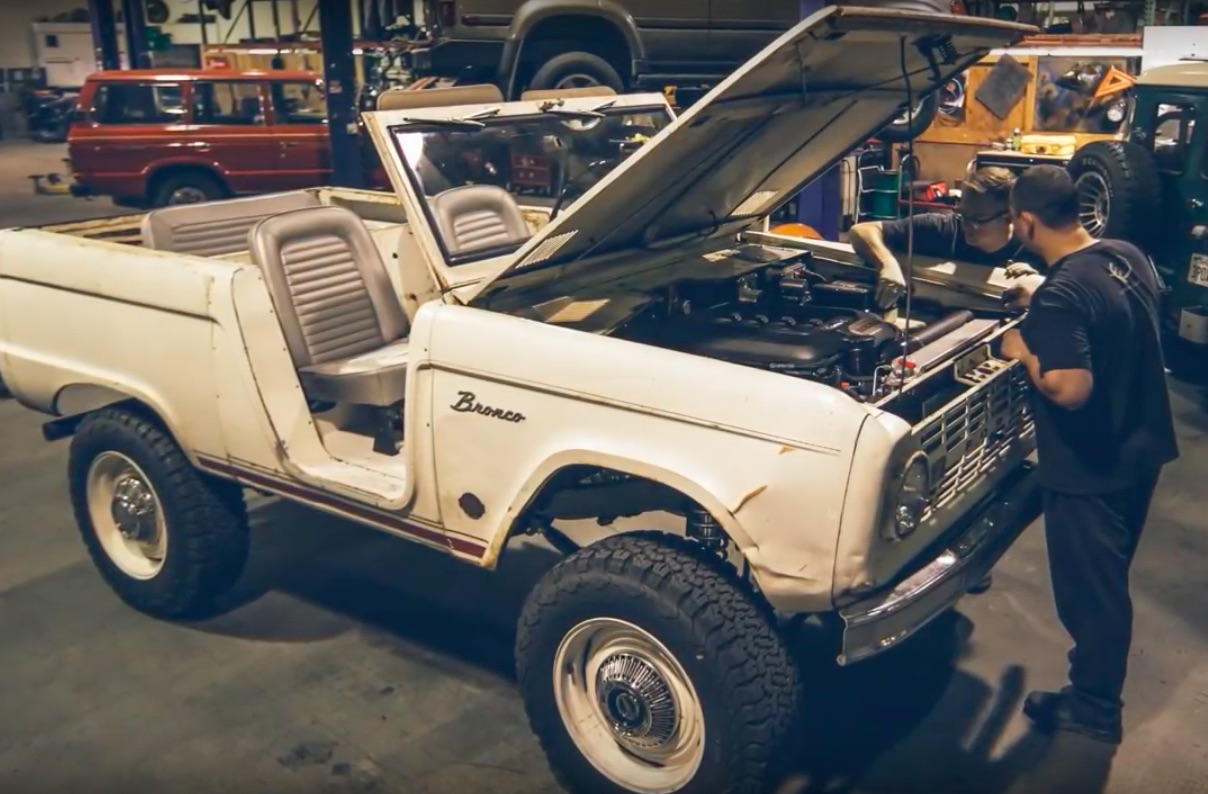 Ford Bronco 