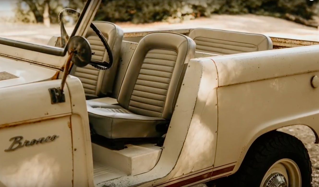 Ford Bronco 
