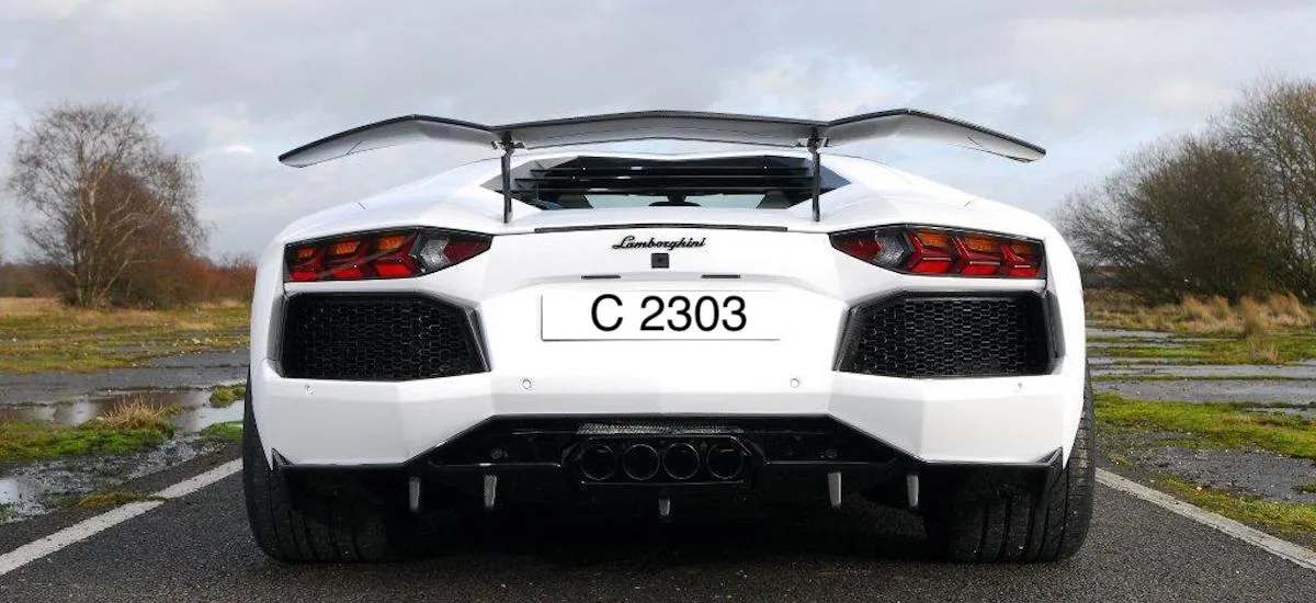 Skradzione Lamborghini Aventador zatrzymane w Warszawie. Ta historia się nie klei