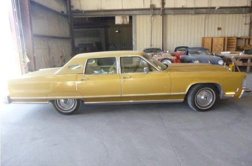 lincoln continental mark v v12 