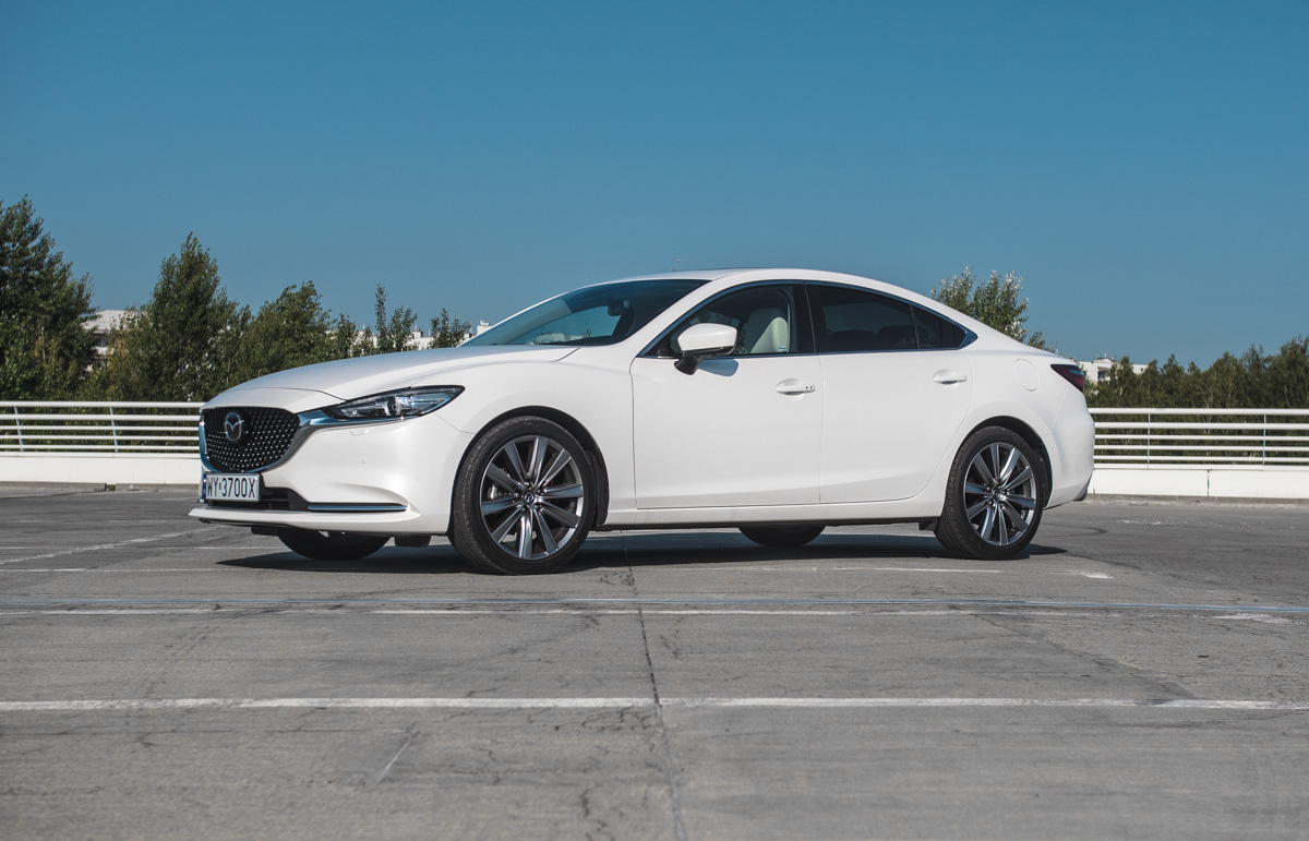 Nowa Mazda 6 2.0 165 KM w teście. Niemodny, ale świetnie wyglądający samochód