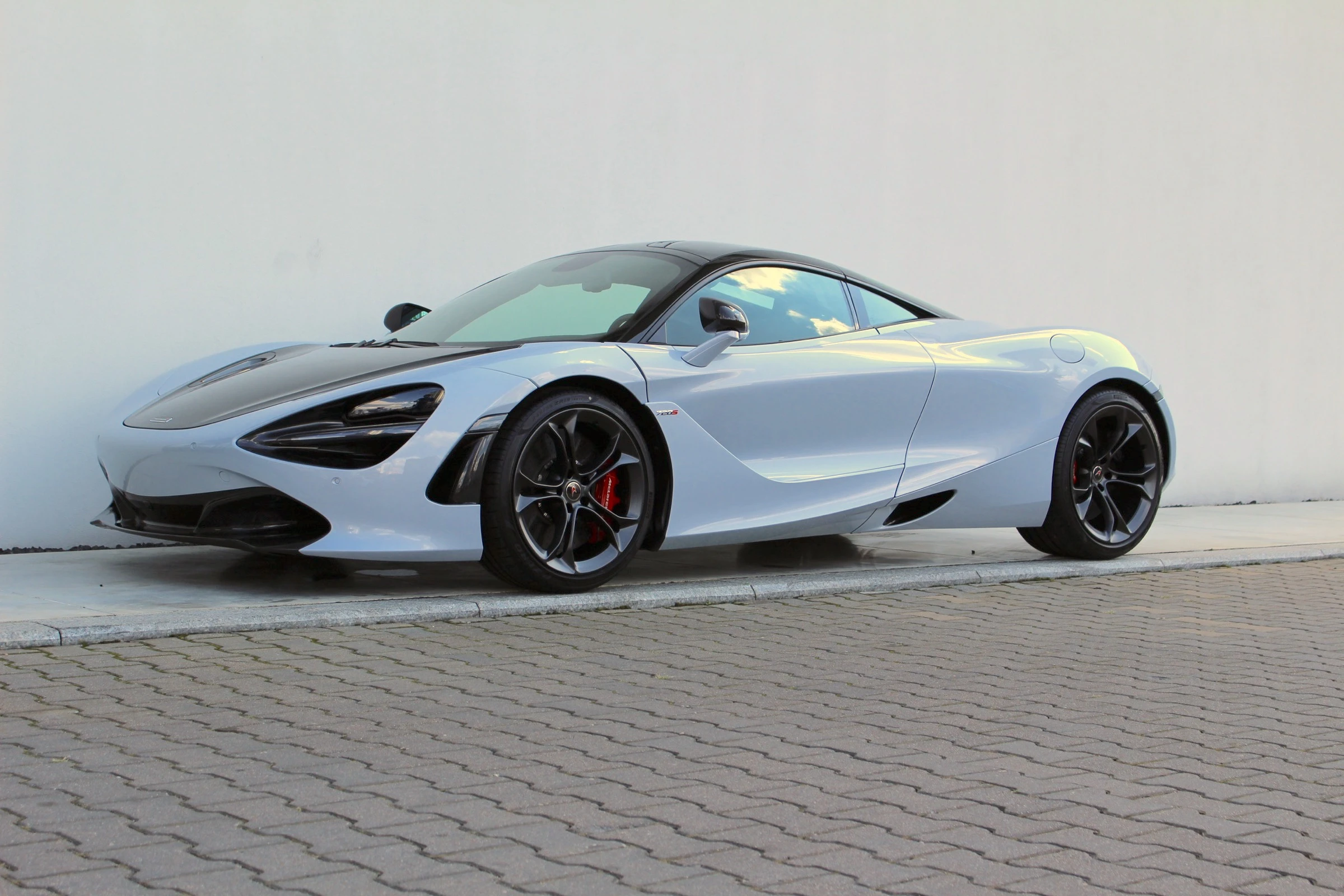 McLaren 720S 