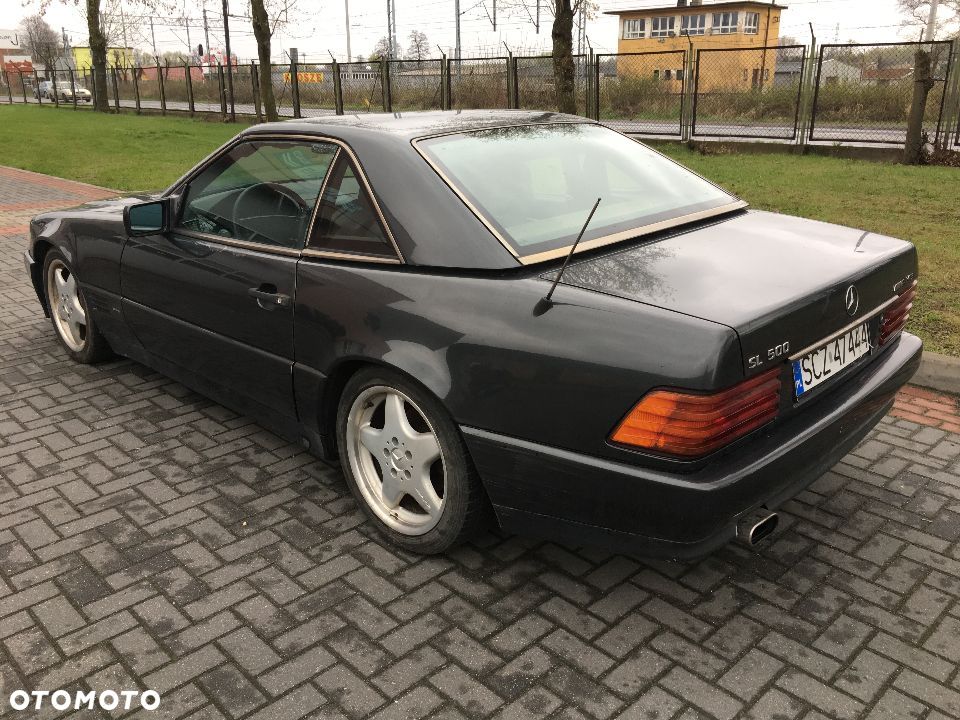 Mercedes R129 