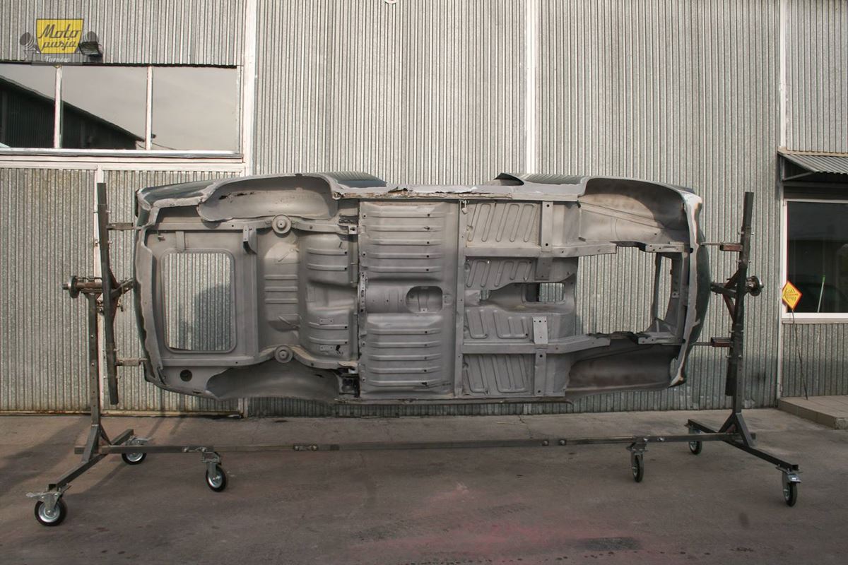 Volvo P1800 renowacja