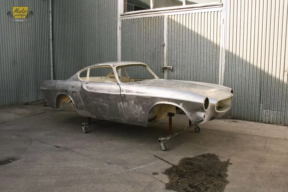 Volvo P1800 renowacja
