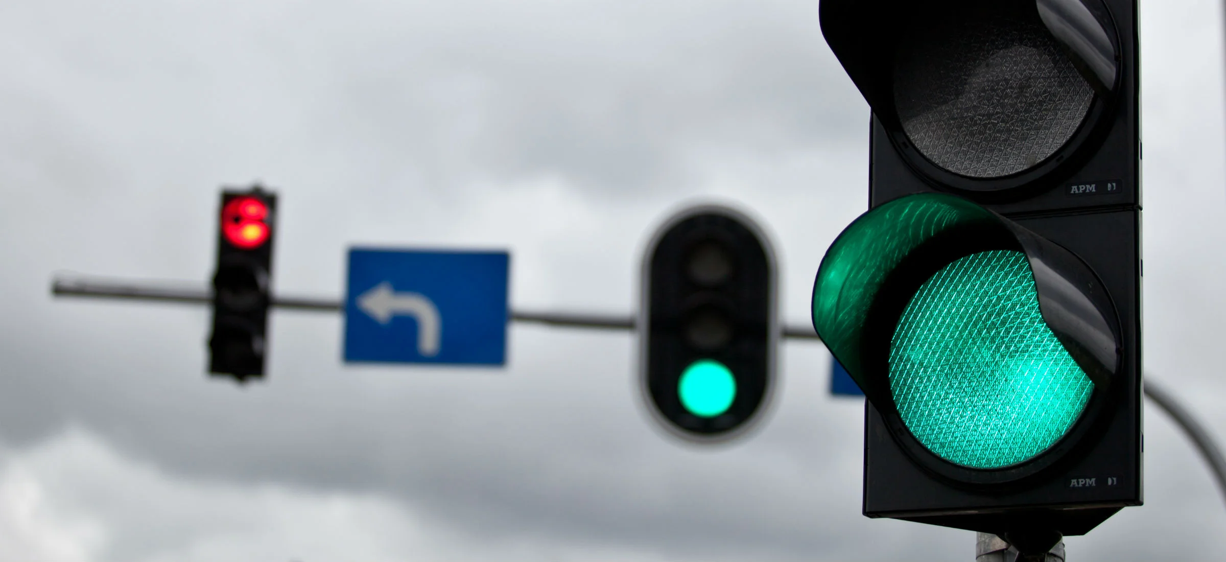 Wypadek radiowozu w Opolu pokazuje, jaki problem mamy ze skrzyżowaniami wielofazowymi