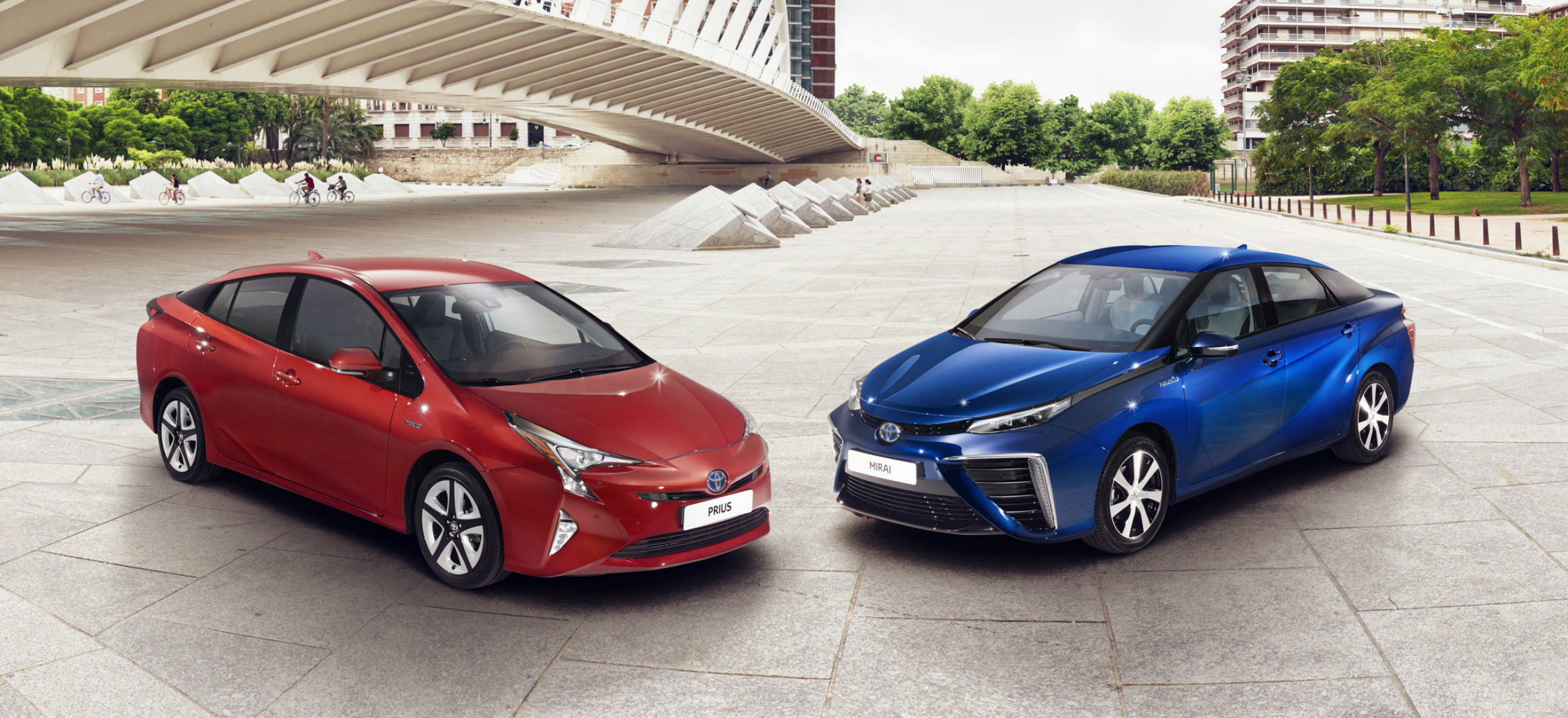 Toyota c-hr prius akcja serwisowa
