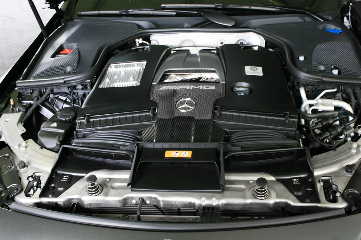 Mercedes AMG GT 4d 