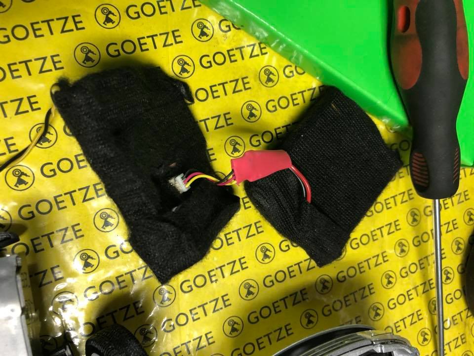 nadajniki gps w samochodzikach