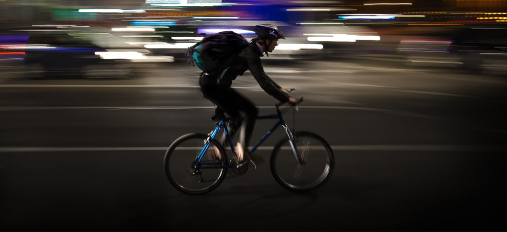 wyprzedzanie-rowerzysty na podwójnej ciągłej