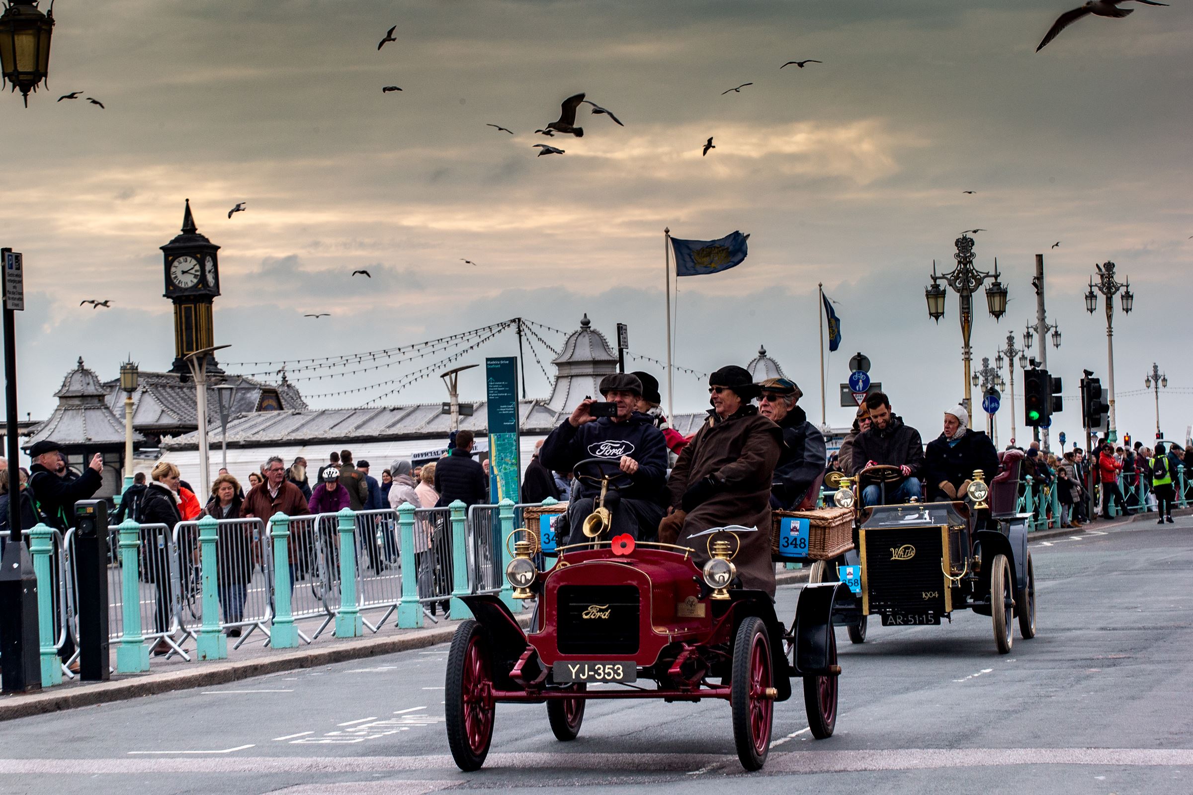London to Brighton Run 2018: oto oburzający przejazd starych blachosmrodów!