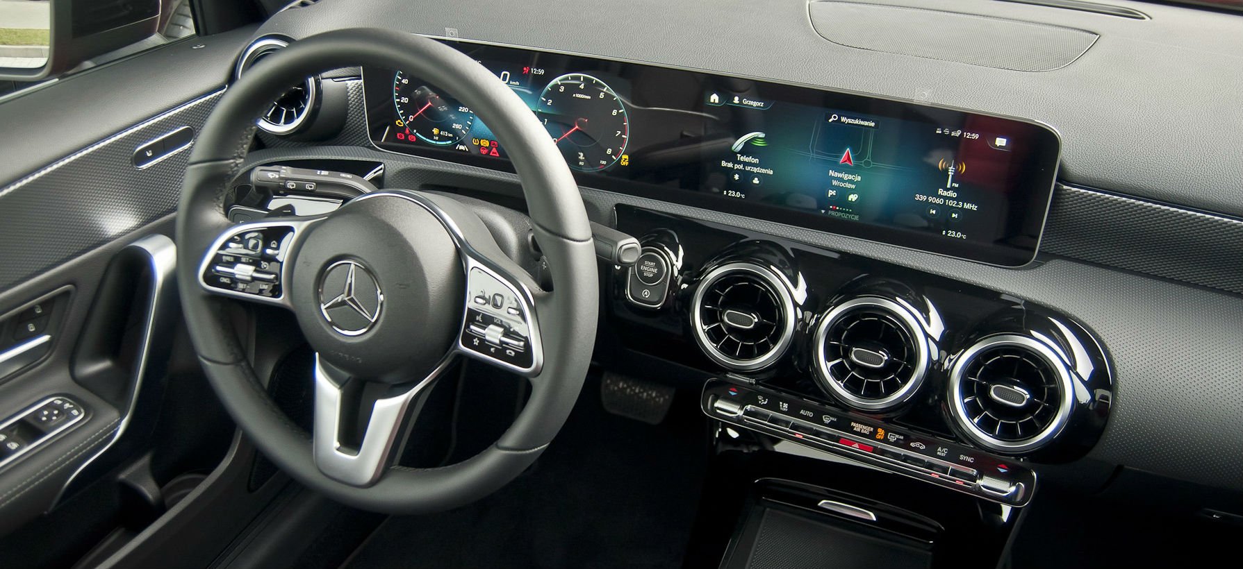 Mercedes klasa A sedan MBUX