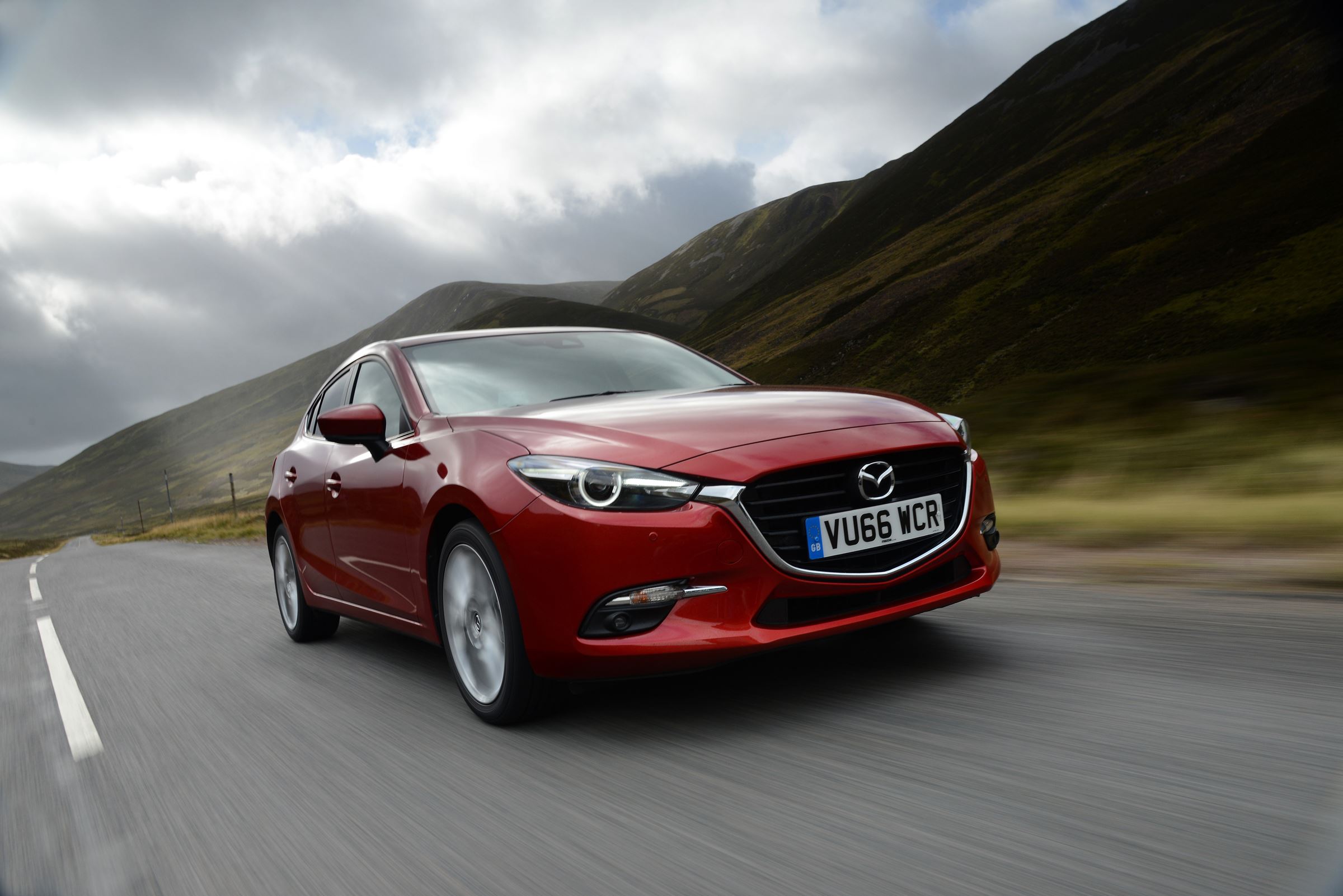 Mazda 3 historia 