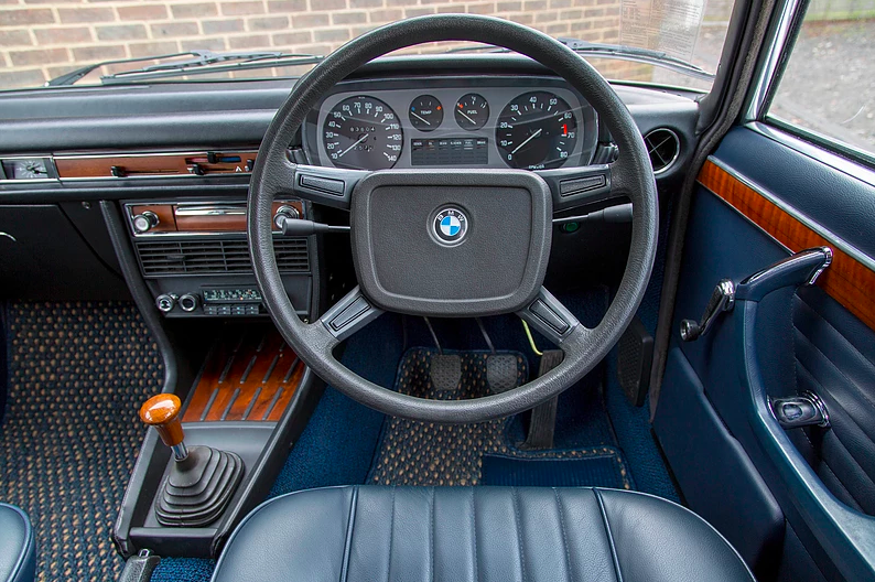 BMW E3 Estate wnętrze 