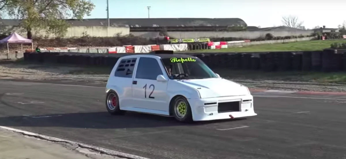 Ten Fiat Cinquecento ma aż 250 koni i silnik od Kawasaki Ninja. Robi wrażenie