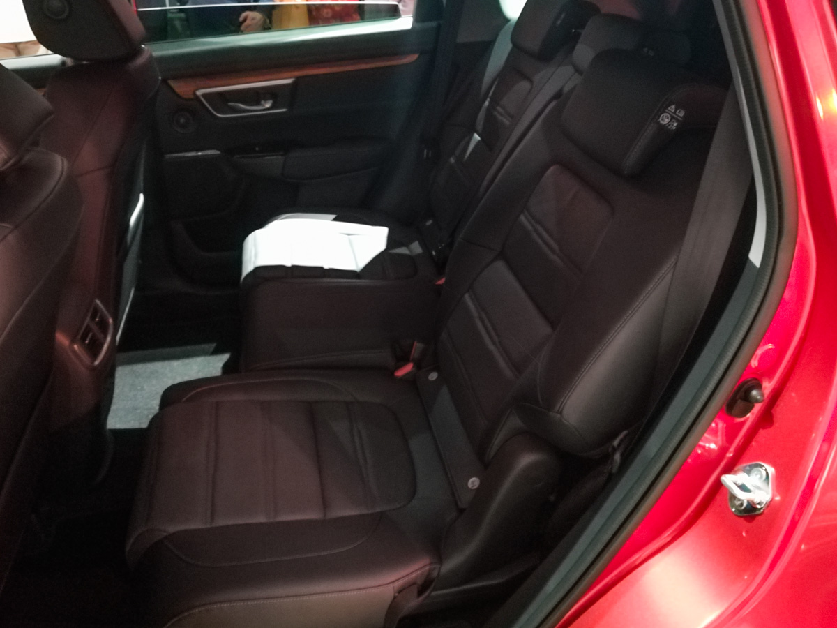 Honda CR-V wnętrze 