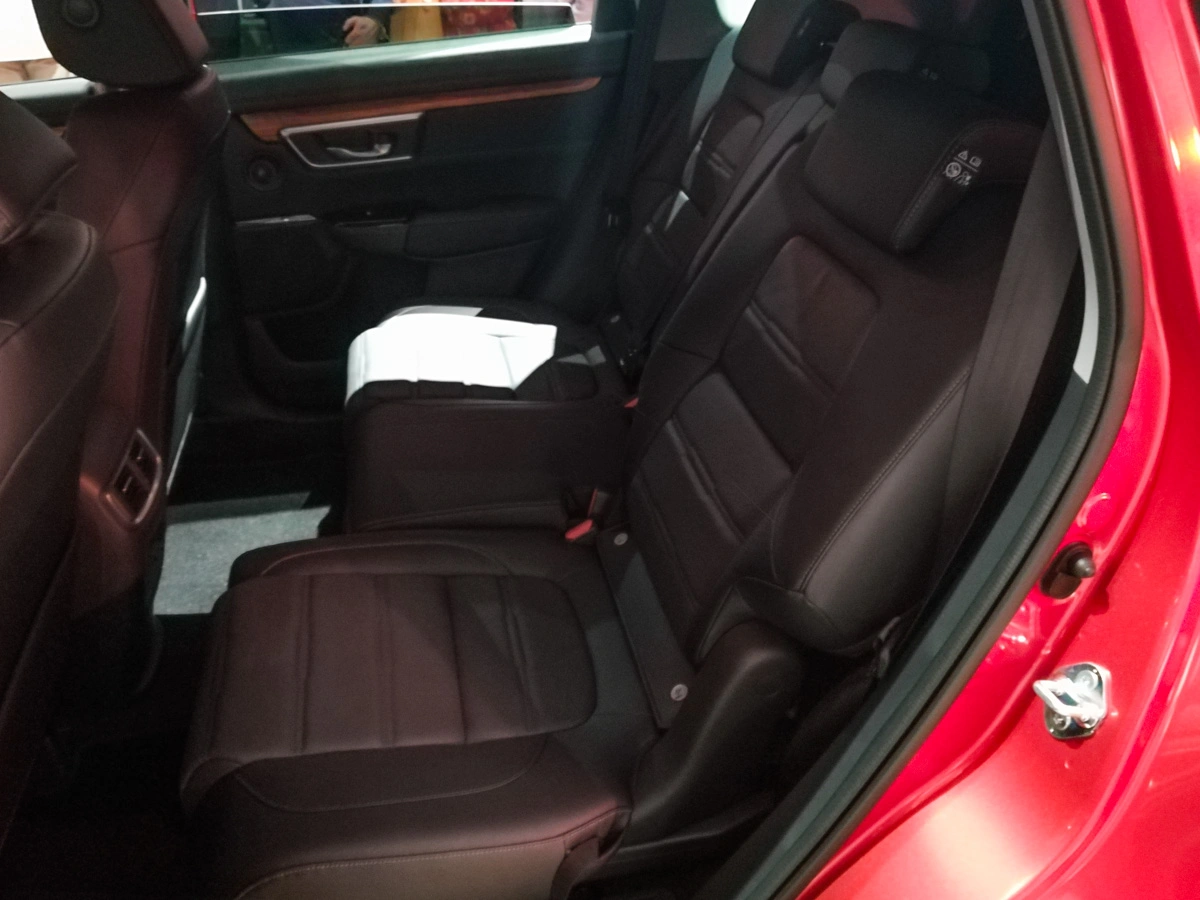 Honda CR-V wnętrze 