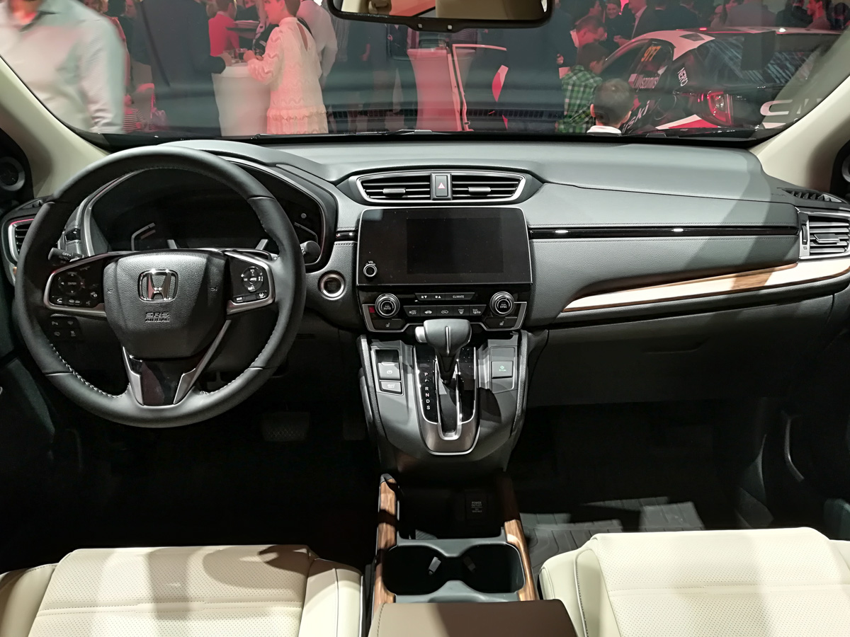 Honda CR-V wnętrze 
