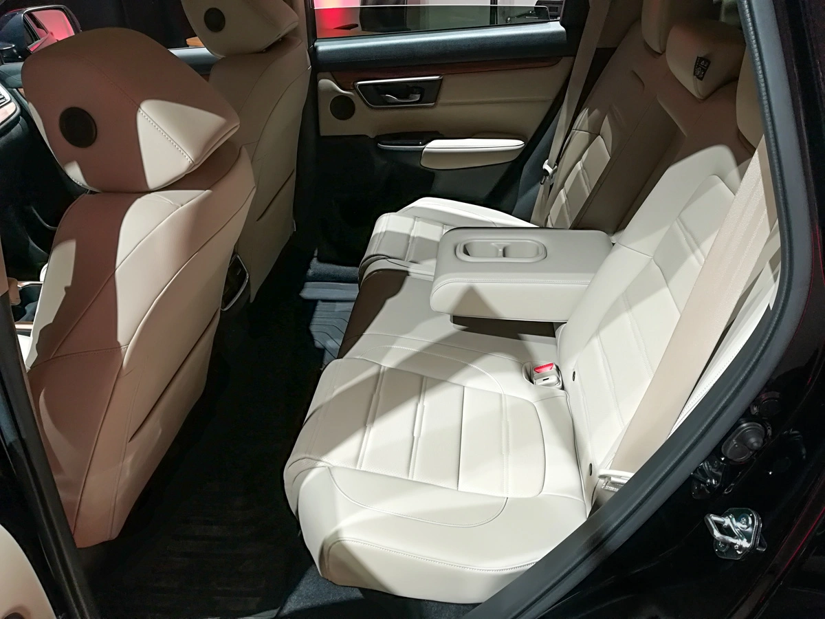 Honda CR-V wnętrze 