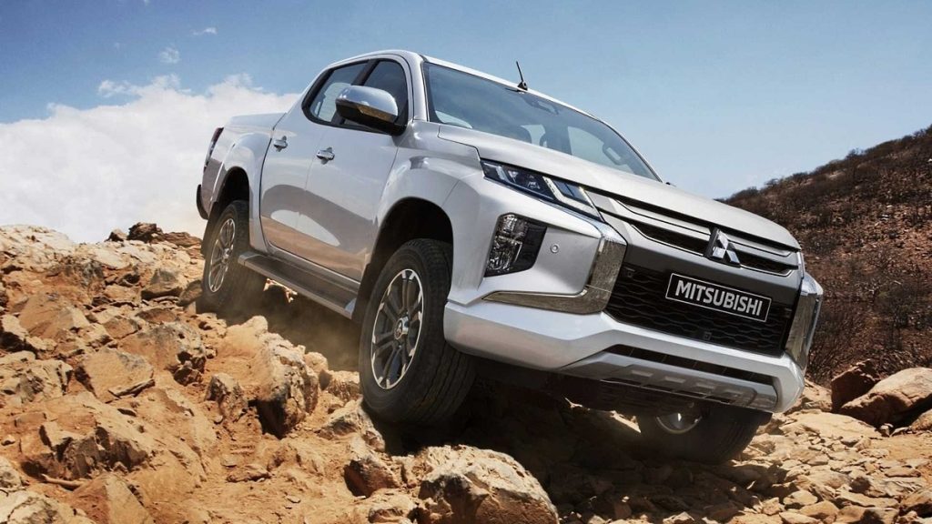 Mitsubishi L200 lifting