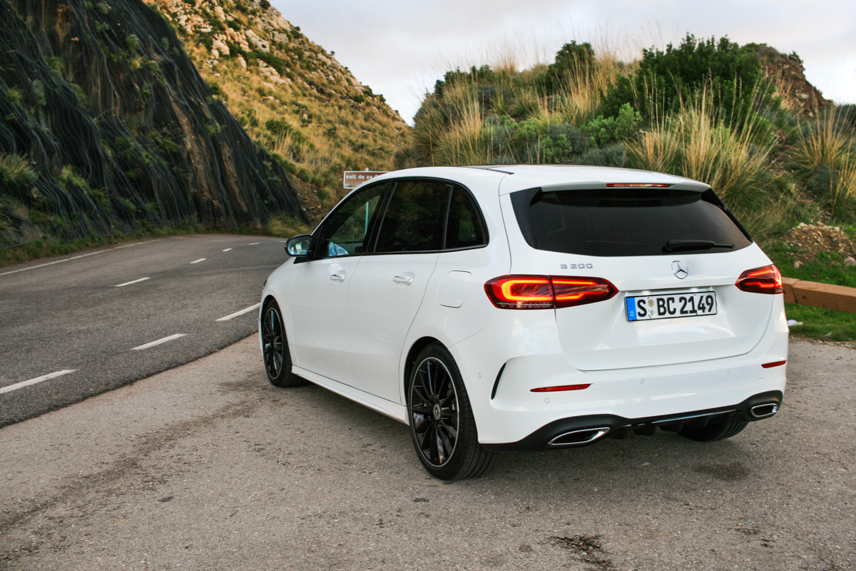 Mercedes B200 2018